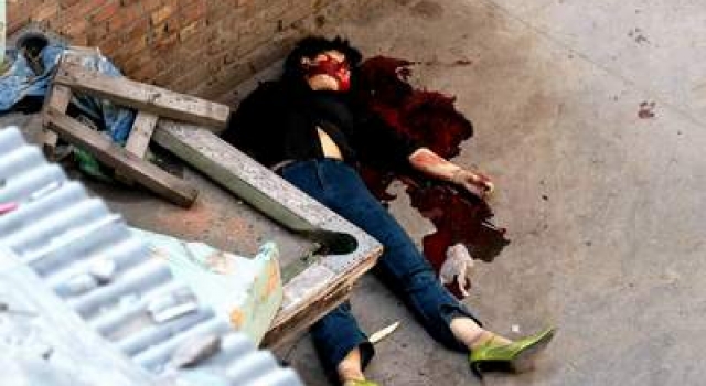 儿媳不让公公喝饮水机热水让其喝缸里的水 被砍死