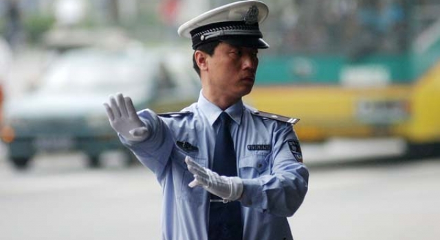 交警给逃犯写情书留房 逃亡4年最终迫于压力同父母回归
