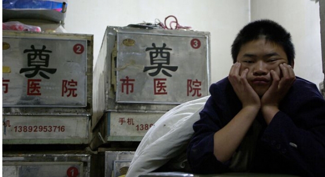 男子去世在太平间躺2年 医院拒开死亡证明家属上告