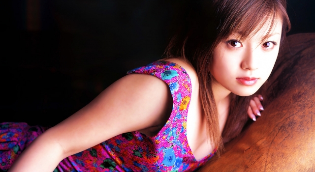 深田恭子推出全新写真 身材性感大秀蜜桃臀