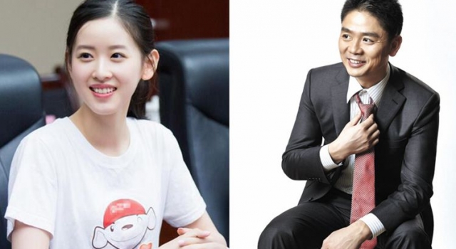 霸道总裁也秀恩爱 刘强东下蹲为奶茶妹妹拍照