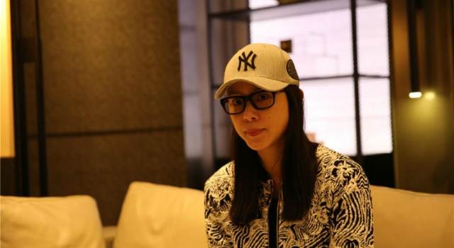 林丹出轨对象赵雅淇洒泪道歉:接受任何批评