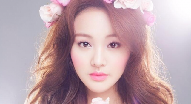 郑爽爸爸声援女儿 她是向日葵内心充满正能量