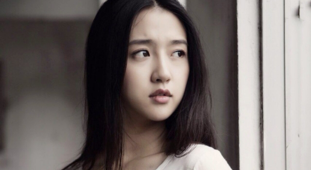 许龄月清纯照曝光 长发飘飘仙女范