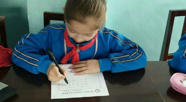 小学生童话检讨书萌翻网友 老师的做法获众人点赞