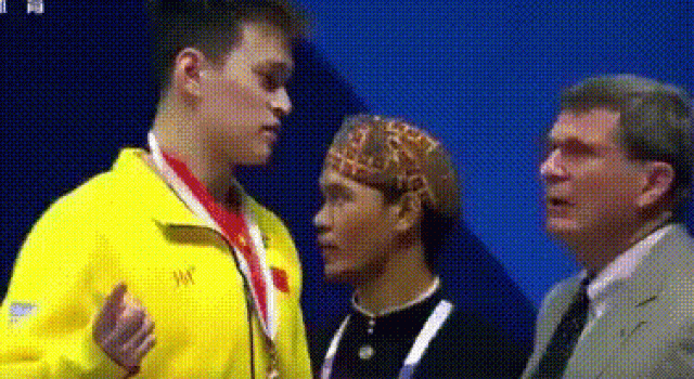 孙杨要求重升国旗(图)知道原因后网友点赞 国格担当!