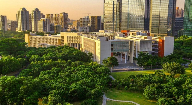 高校给学生家长寄成绩单 深大学子的朋友圈炸锅了