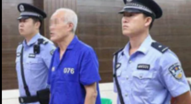 脚踹司机被判3年 六旬老人醉酒踹司机判刑上诉被驳回