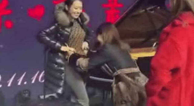 刘涛吉娜互相量腰围 刘涛:我减肥也没有用!