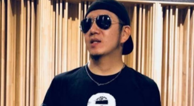 经纪人称郝云妻子出轨 吃瓜群众:这个瓜吃不懂