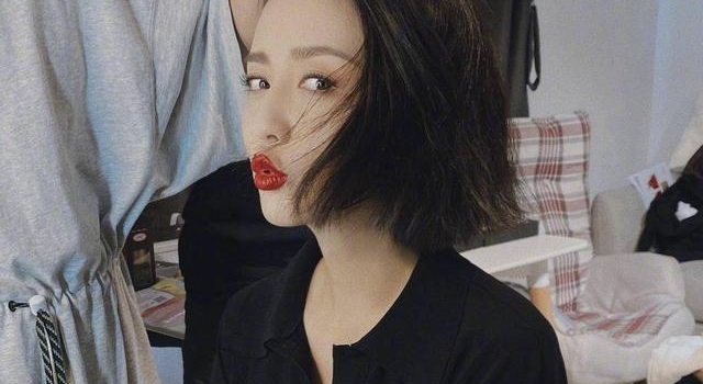 佟丽娅为陈思诚电影打call,还主动提及儿子,遭网友愤怒吐槽