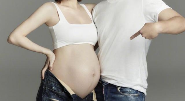 郑凯深夜发苗苗孕妇照为妻子庆生 网友:还远远不够好丈夫标准