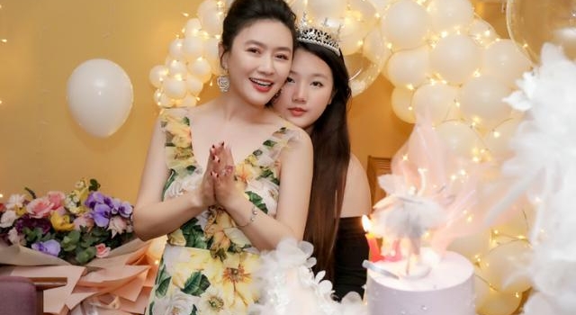 田海蓉女儿罕见曝光!13岁有国际范却被批太成熟,生父身份成谜