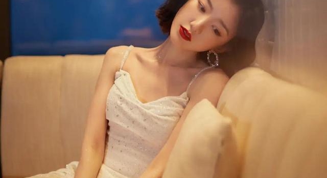 明星精美美图~毛晓彤