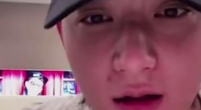劝被出轨粉丝分手?黄子韬爆笑点评自己:怎么哔哩啪啦的?