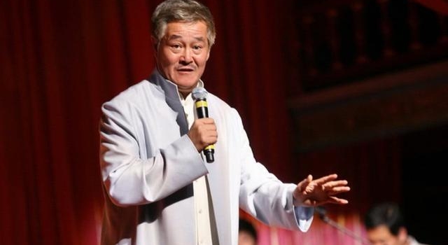 赵本山女儿自曝“发家史”:倒卖父亲的鞋子,赚了20万