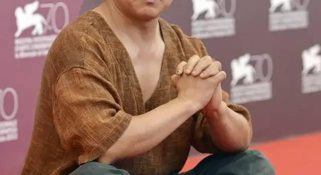 导演金基德新冠去世,“人生就是自虐、施虐和受虐”