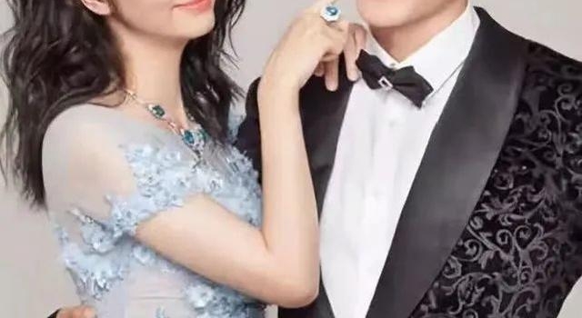 张丹峰洪欣疑已离婚,夫妻7月前最后合体,为保护男方一直未公开