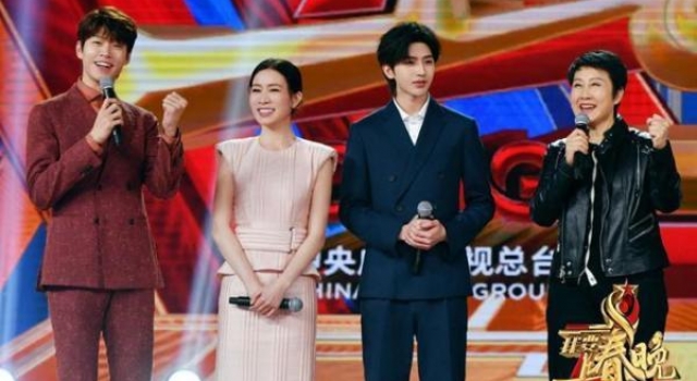 《我要上春晚》上演8米惊险杂技张凯丽忆打篮球往事