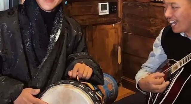 丁真一夜爆红压力剧增!哭诉每天像活在监狱里,回不了家失去自由
