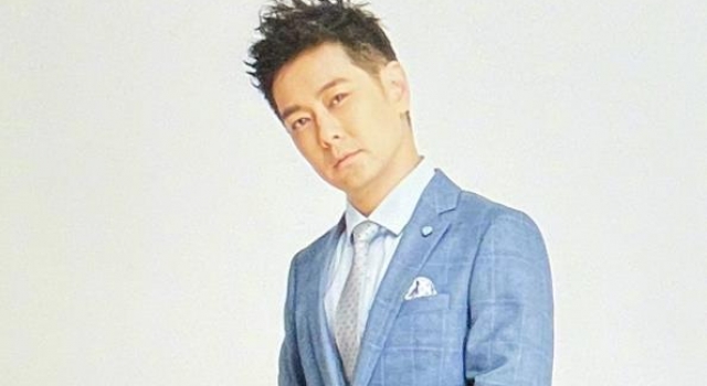 46岁林志颖未修照显老,脸部臃肿下垂皱纹显现,冻龄男神也老了