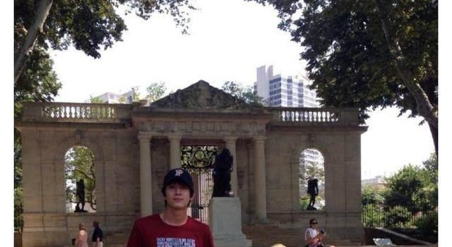 被"林狗"外号拖累,林更新颜值一直被低估,站在人群之中会发光