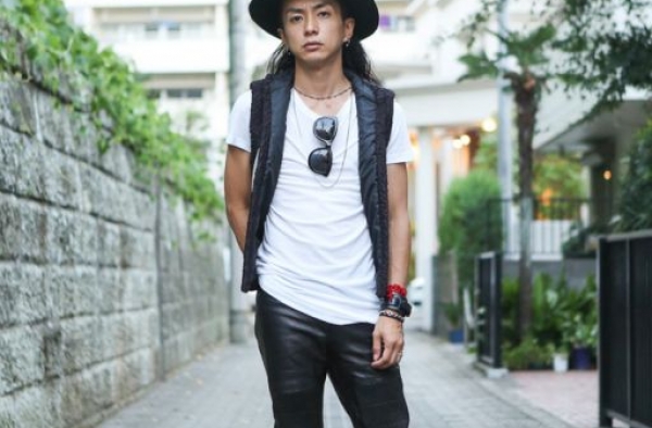 聪明的男人会百搭 皮裤穿出摩登街头感
