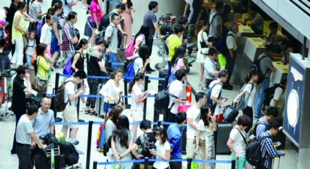 图说春运：震撼眼球的春运图片 密集恐惧症患者勿进！