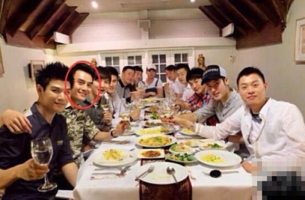 王凯与gay圈名媛游泰国旧照曝光 爆红男星“招黑”真相