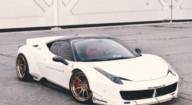 简单粗暴的Liberty Walk 458改装热潮