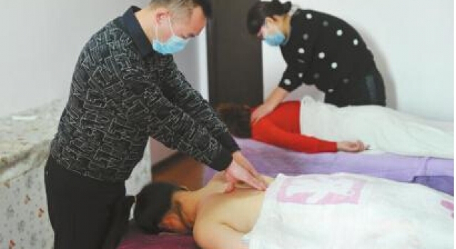 好尴尬呀!成都90后男性催乳师催奶 遭产妇或家属拒绝