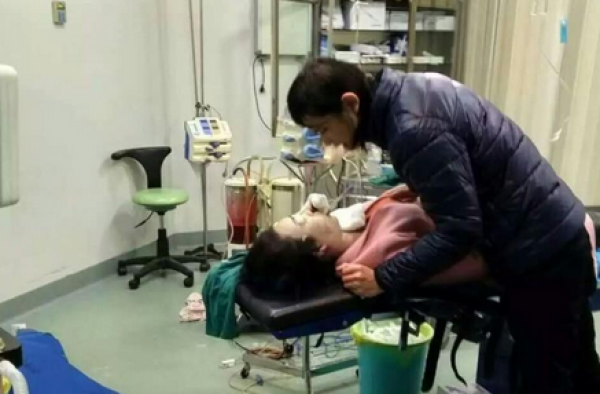 东莞25岁嫩模隆胸命丧手术台 医院未开监控是为何