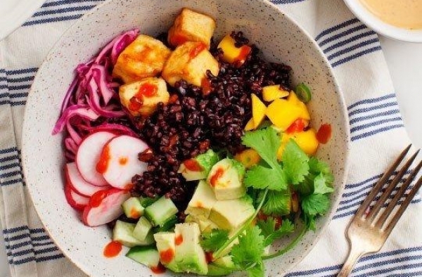 三月减肥季：现在开始我们尝试这些素食美味