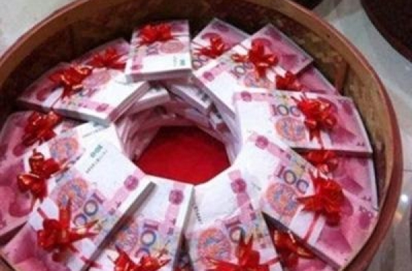 与女友恋爱5年被25万结婚资金吓跑 男子立马辞职回乡