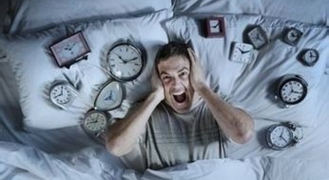 失眠患者走过路过千万不要错过 七招助眠小Tips让您轻松入睡