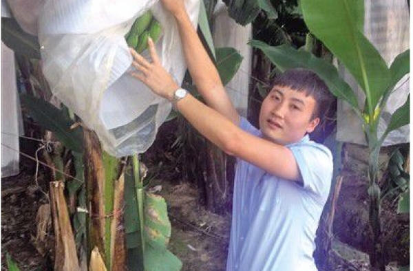 励志!小伙高中毕业带500块闯社会 10后年赚上千万　