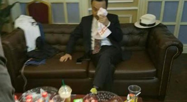 曝汪涵录节目眼球毛细血管破裂 网友留言嘱咐注意身体