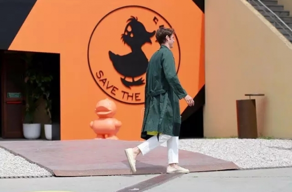 Pitti Uomo 依旧让人看着就是一轮美轮美奂的时装展