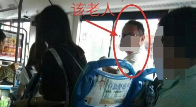 小朋友生病未给老人让座遭骂:不知道尊敬老人赶紧滚