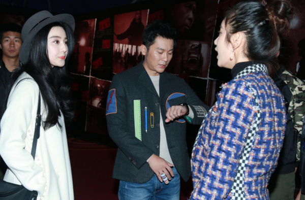 李晨陪着范冰冰穿睡裙上街 画面太美不敢看
