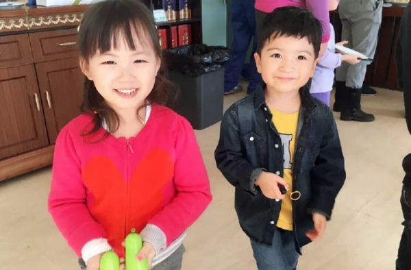 王宝强女儿是亲生的吗? 王宝强儿子像谁?