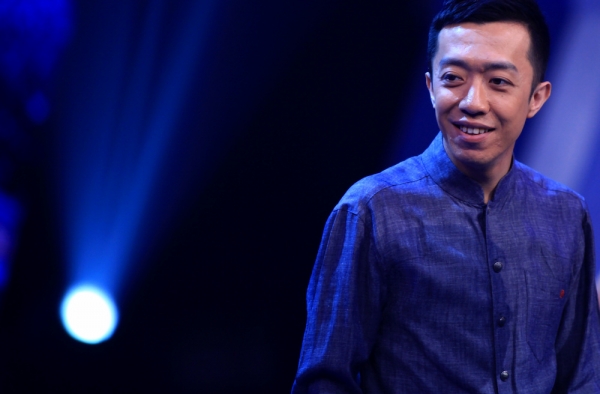 李菁回应曹云金事件： 小曹这些年挺不容易的