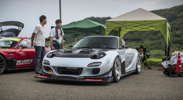 马自达FD3S RX-7改装赏析 展现转子彪悍本色