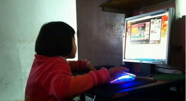 熊孩子!9岁男童偷记母亲支付密码 充值1万2打游戏
