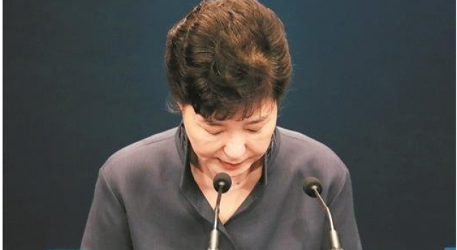 韩总统朴槿惠批准幕僚等多人辞职  秘书处将改组