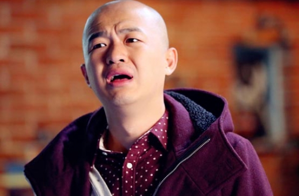 包贝尔听了赵薇的建议当导演 被指拍烂片不服