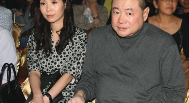 刘銮雄晒亿元珠宝签收文件 证吕丽君贪得无厌