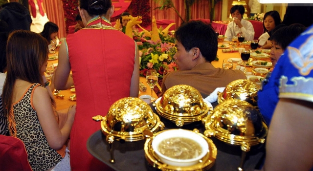 中国奢华婚礼大盘点 房子车子票子成当代婚礼三大件