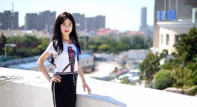 女大学生欲整成刘亦菲 她和刘亦菲撞脸了吗