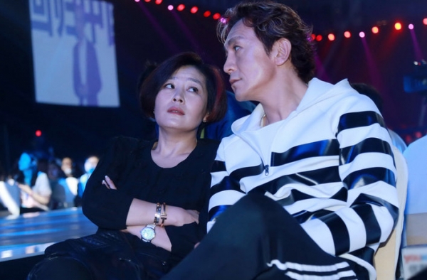 李咏的老婆是谁揭秘 曝李咏妻子背景深厚大有来头